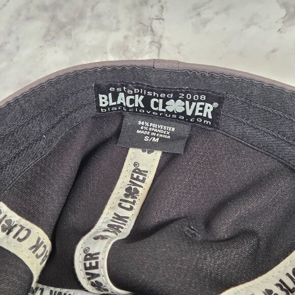 Black Clover Live Lucky Premium Grey Hat Men S/M Stretch Fitted 3D Embroidery - Picture 7 of 7